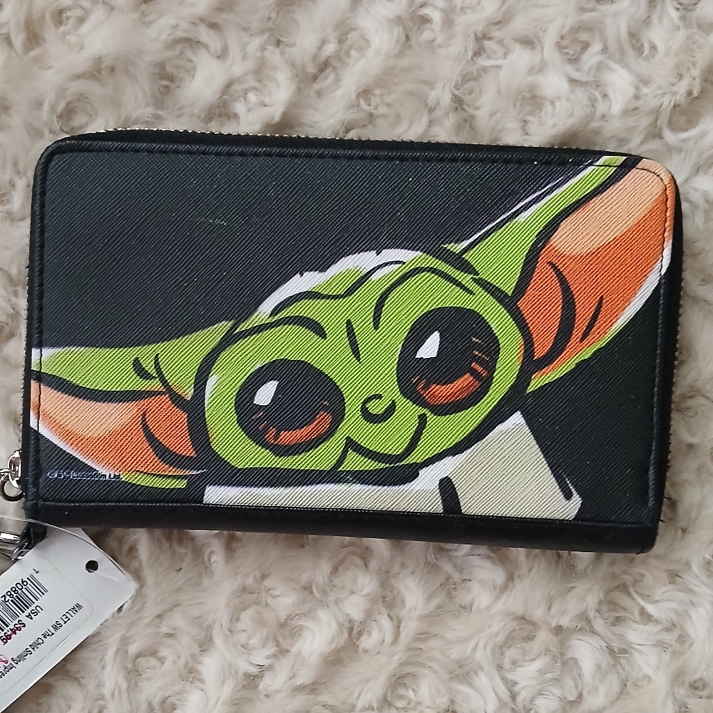 🚨 Buckle-Down Baby YODA Women's Wallet NWT
